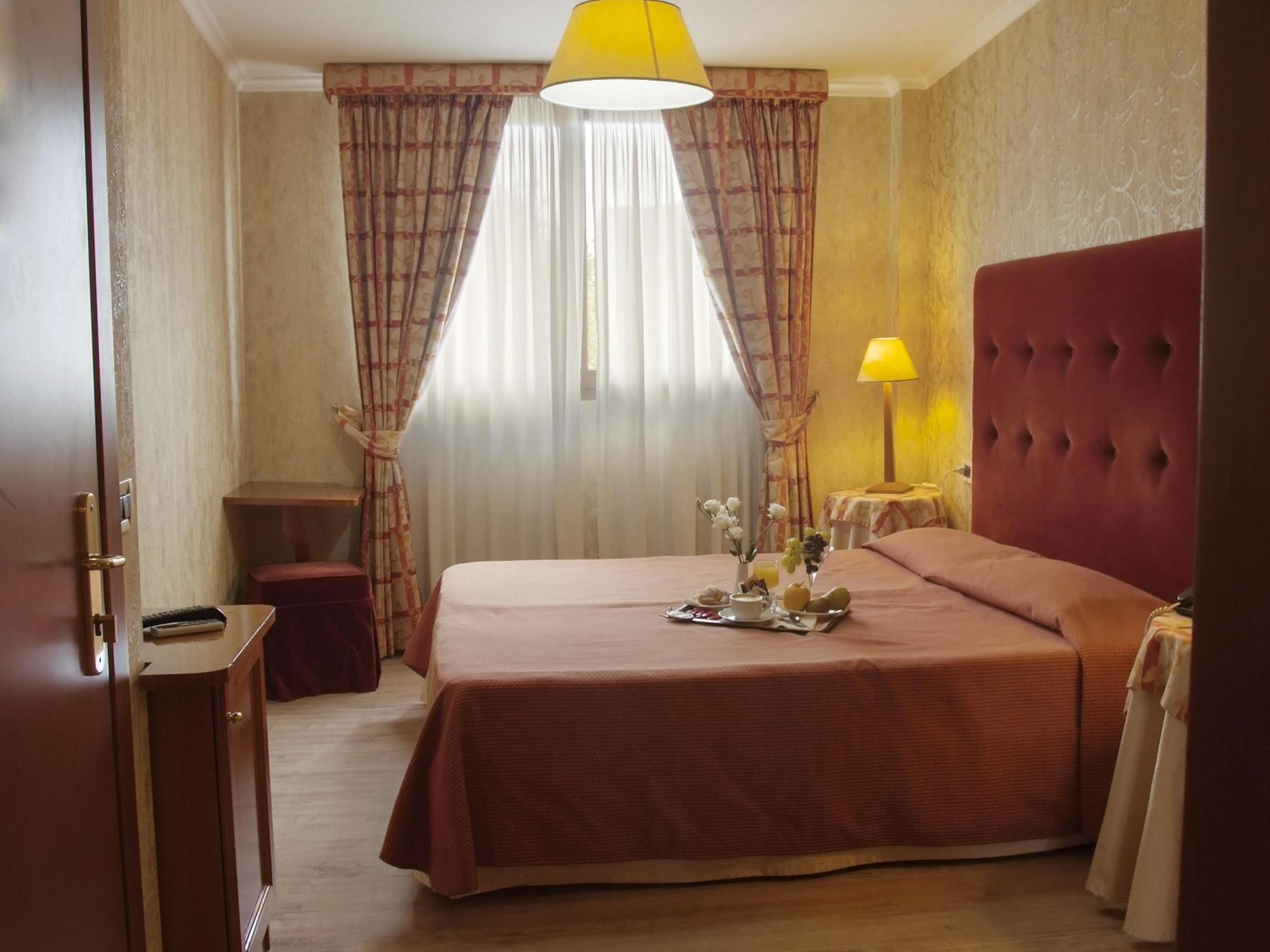Hotel Villa Rosa Roma Esterno foto